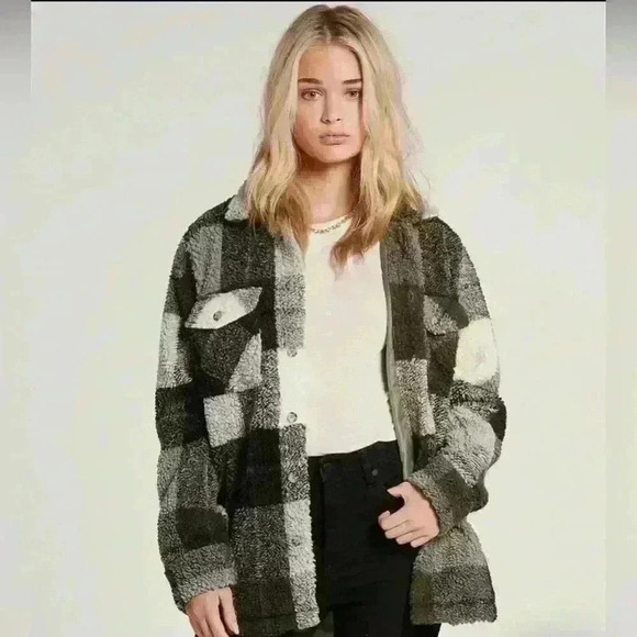 Volcom Women’s Silent Sherpa Plaid Jacket - Army Green Combo - Small - Picture 1 of 5